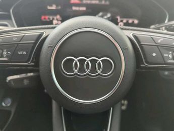 Audi A5 Coup- Black Edition 35 TFSI  150 PS S tronic