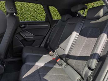 Audi Q3 S line 45 TFSI e  245 PS S tronic