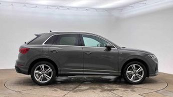Audi Q3 S line 45 TFSI e  245 PS S tronic