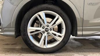 Audi Q3 S line 45 TFSI e  245 PS S tronic
