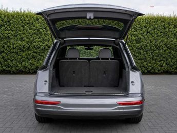 Audi Q7 Black Edition 55 TFSI quattro 340 PS tiptronic