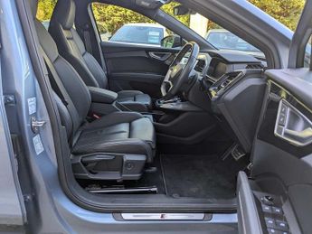 Audi Q4 E-tron Q4  (S) Black Edition 40 e-tron  150,00 kW
