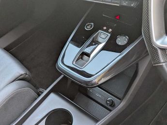 Audi Q4 E-tron Q4  (S) Black Edition 40 e-tron  150,00 kW