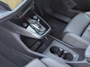 Audi Q4 E-tron Q4  (S) Black Edition 40 e-tron  150,00 kW