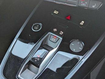 Audi Q4 E-tron Q4  (S) Black Edition 40 e-tron  150,00 kW