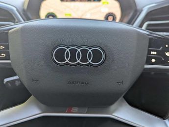 Audi Q4 E-tron Q4  (S) Black Edition 40 e-tron  150,00 kW