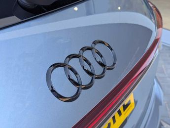 Audi Q4 E-tron Q4  (S) Black Edition 40 e-tron  150,00 kW