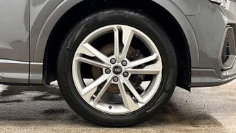 Audi Q3 S line 35 TFSI  150 PS S tronic