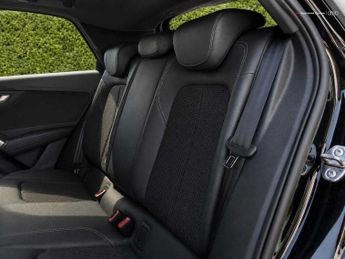 Audi Q2 S line 35 TFSI  150 PS S tronic