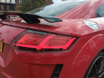 Audi TT S Coup- Black Edition TFSI  306 PS S tronic