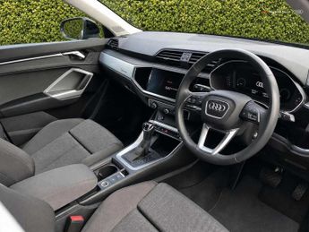 Audi Q3 Sport 35 TFSI  150 PS S tronic