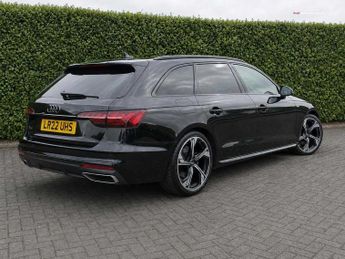 Audi A4 Avant Black Edition 40 TFSI  204 PS S tronic