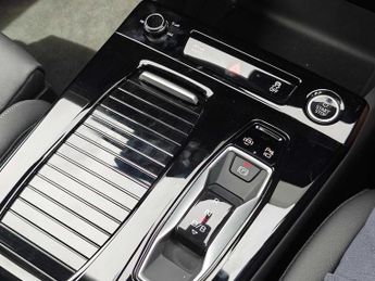 Audi Q6 E-tron Q6 SUV Sport e-tron performance  225,00 kW