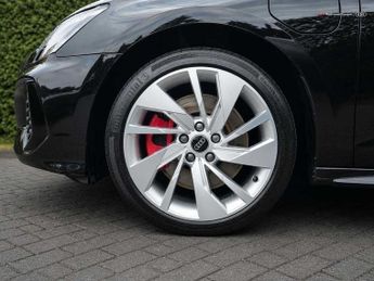 Audi A3 Sportback (O) S line Competition 45 TFSI e  245 PS S tronic
