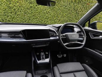 Audi Q4 E-tron Q4  Black Edition 45 e-tron quattro 210,00 kW