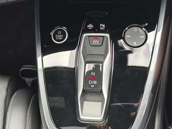 Audi Q4 E-tron Q4  Black Edition 45 e-tron quattro 210,00 kW