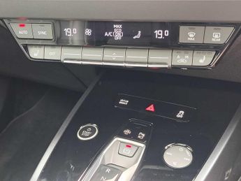 Audi Q4 E-tron Q4  Black Edition 45 e-tron quattro 210,00 kW