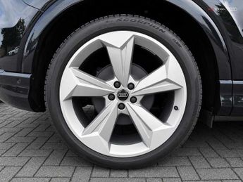 Audi Q4 E-tron Q4  Black Edition 45 e-tron quattro 210,00 kW