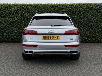 Audi Q5 S line Competition 55 TFSI e quattro 367 PS S tronic