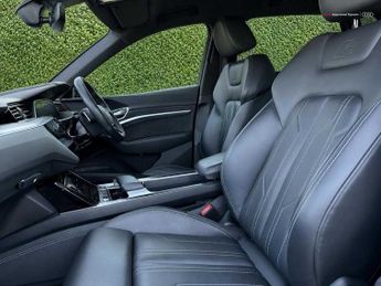 Audi e-tron Black Edition 55 quattro 300,00 kW