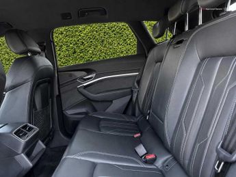 Audi e-tron Black Edition 55 quattro 300,00 kW