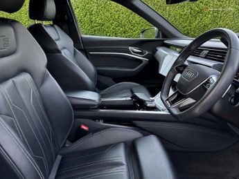 Audi e-tron Black Edition 55 quattro 300,00 kW