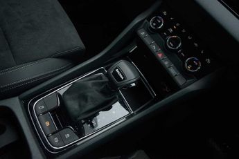 SKODA Karoq SUV 1.5 TSI (150ps) SE L ACT DSG