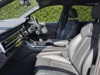 Audi Q7 SUV  Black Edition 50 TDI quattro 286 PS tiptronic
