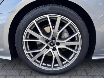 Audi A6 Avant Black Edition 45 TFSI quattro 265 PS S tronic