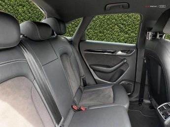 Audi Q3 Black Edition 2.0 TFSI quattro 180 PS S tronic