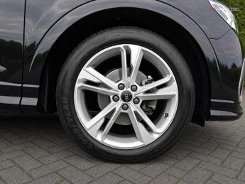 Audi Q3 S line 35 TFSI  150 PS S tronic
