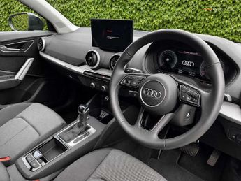 Audi Q2 Sport 35 TFSI  150 PS S tronic