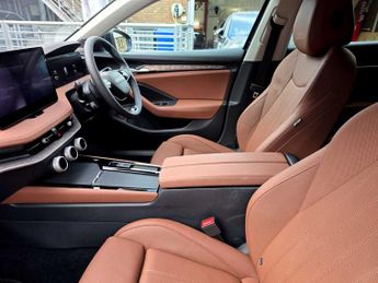 SKODA Superb 1.5 TSI iV Laurin + Klement DSG 5dr