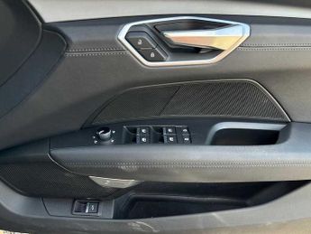 Audi e-tron GT    quattro 350,00 kW