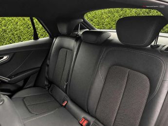 Audi Q2 S line 35 TFSI  150 PS S tronic