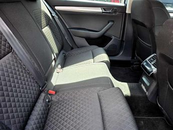 SKODA Superb 2.0 TDI CR SE 5dr DSG