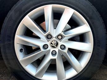 SKODA Superb 2.0 TDI CR SE 5dr DSG