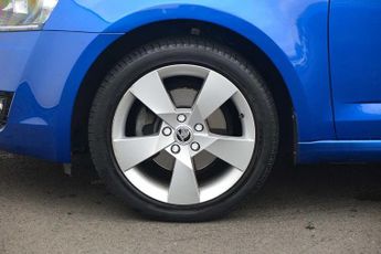 SKODA Octavia 1.4 TSI 150 SE Sport 5dr DSG