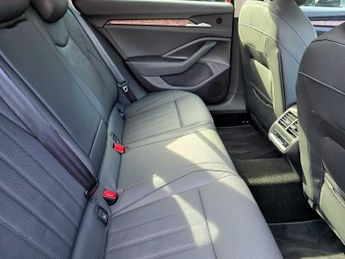 SKODA Superb 2.0 TDI 193 Laurin + Klement 4X4 5dr DSG