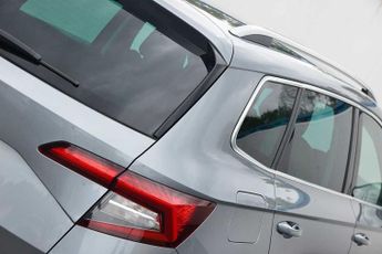 SKODA Karoq 1.5 TSI SE L 5dr DSG