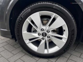 Audi Q2 S line 35 TFSI  150 PS S tronic