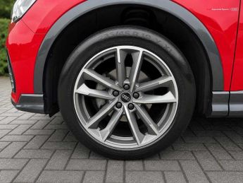 Audi Q3 Black Edition 35 TFSI  150 PS S tronic