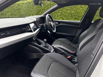Audi A1 Sportback S line 30 TFSI  110 PS S tronic