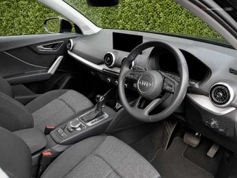 Audi Q2 Sport 35 TFSI  150 PS S tronic