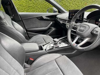 Audi A4 Avant Black Edition 45 TFSI quattro 265 PS S tronic