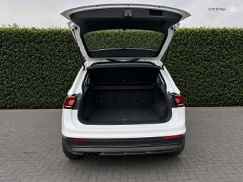 Volkswagen Tiguan 2.0 TSi 190 4Motion SEL 5dr DSG