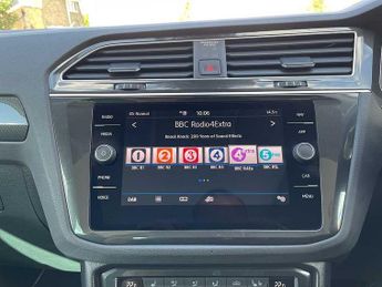 Volkswagen Tiguan 2.0 TSi 190 4Motion SEL 5dr DSG