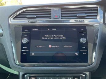 Volkswagen Tiguan 2.0 TSi 190 4Motion SEL 5dr DSG