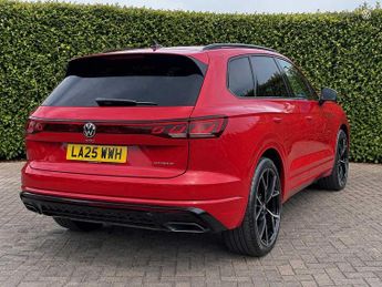 Volkswagen Touareg 3.0 V6 TSI eHybrid 4Motion R 5dr Tip Auto
