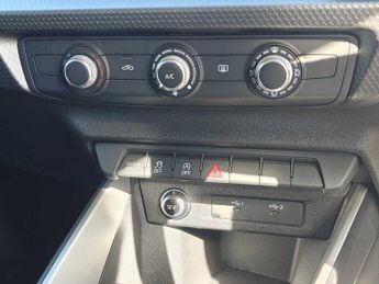 Audi A1 Sportback Sport 30 TFSI  110 PS S tronic